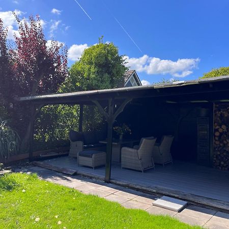 Cosy Vacation Home With Large Fenced Garden 브라위니서 외부 사진
